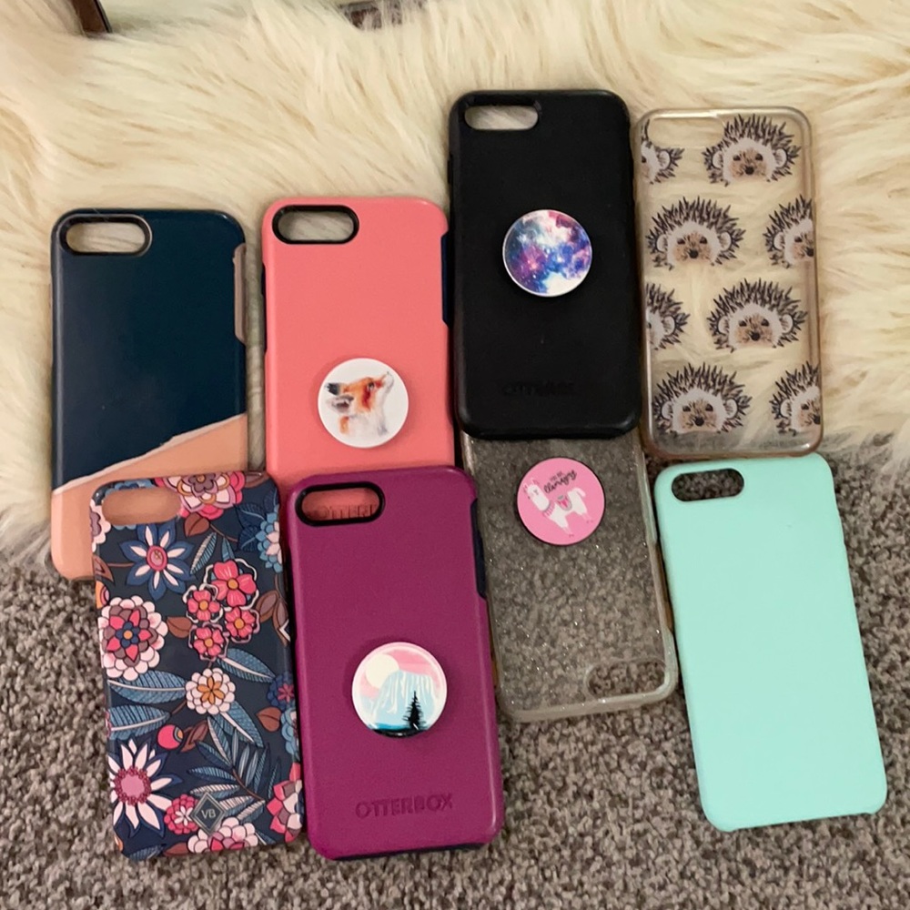 8 iPhone Cases w/ 4 Popsockets